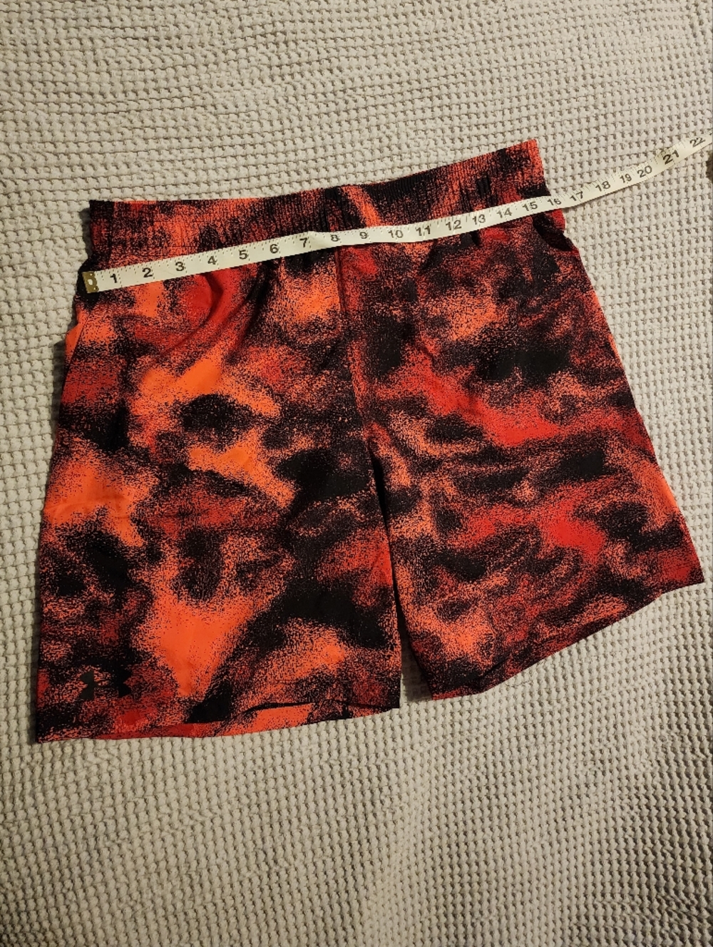 Boys Under Armour Red/Orange & Black  Woven XL Shorts